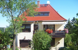 Vermitteltes Einfamilienhaus in Freital mit Gartenansicht